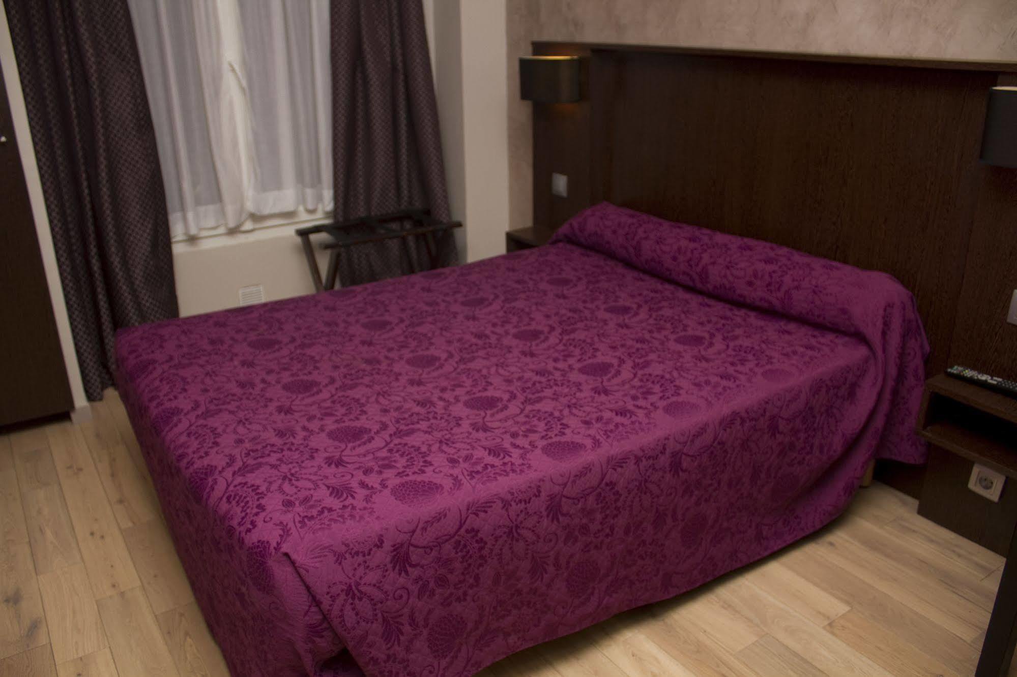 Le Florus Hotell Montrouge Exteriör bild